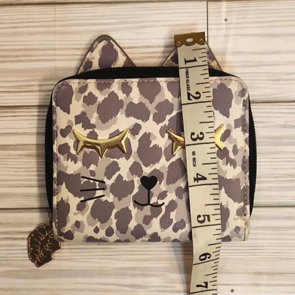 Womens Betsey Johnson Luv Betsey leopard print small cat wallet. - Picture 10 of 11